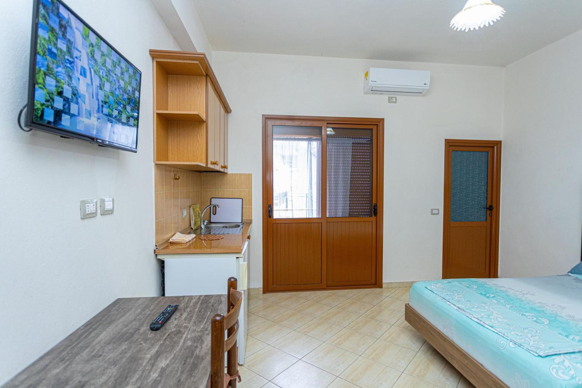 Hotel Olti Влёра Экстерьер фото