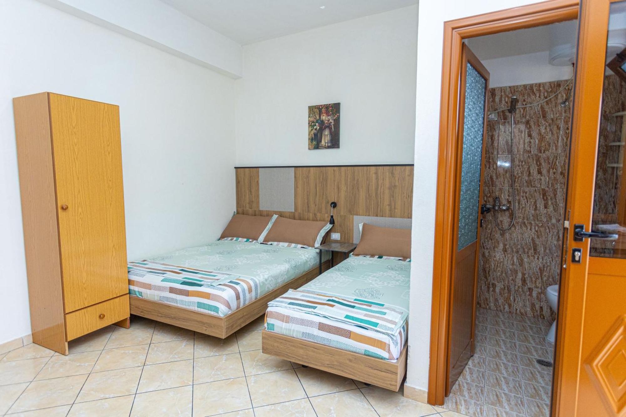 Hotel Olti Влёра Экстерьер фото